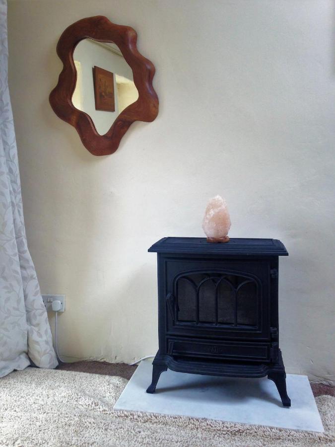 Bijou Cottage In Bronte Country With Wood-Burning Stove & Hot Tub Spa Haworth Exterior photo